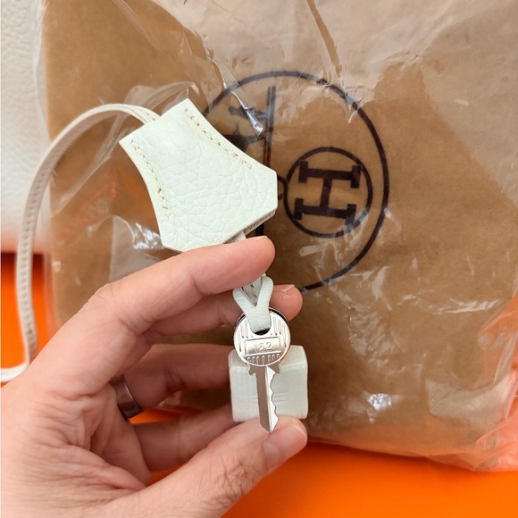 Hermes Birkin 35 in Clemence Leather - Picture 12 of 15